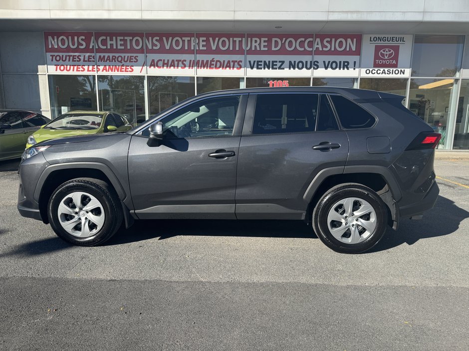 Toyota RAV4 LE 2022-1