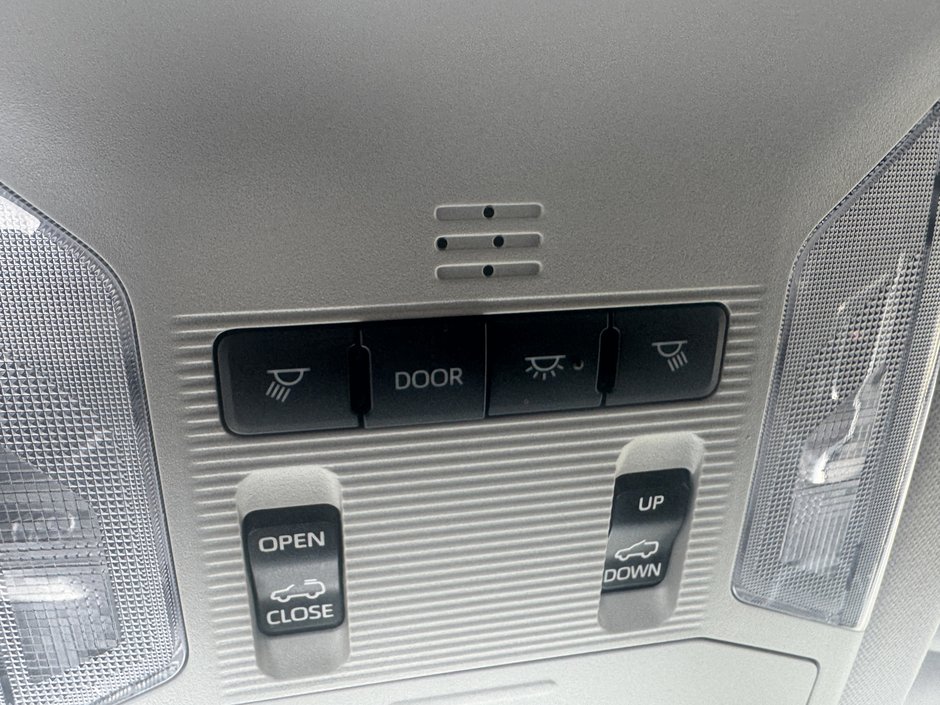 Toyota RAV4 XLE 2022-3