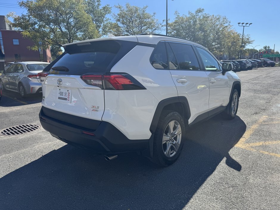 Toyota RAV4 XLE 2022-17