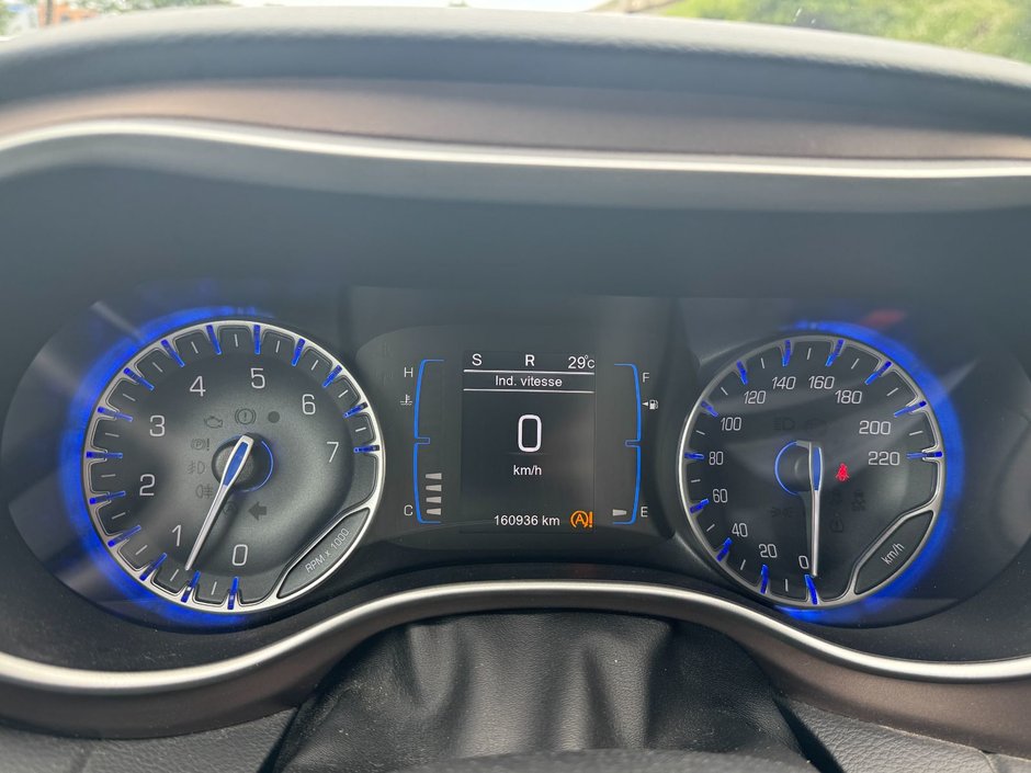 2017 Chrysler Pacifica Touring-23