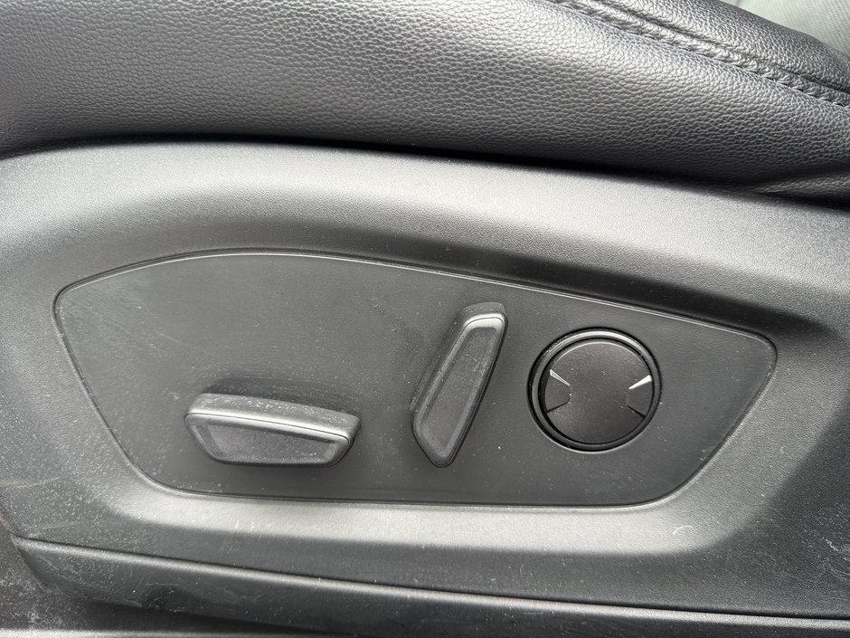 2021 Ford Explorer Limited-9