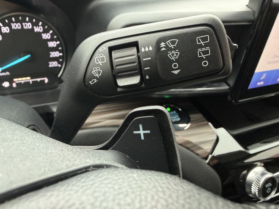 2021 Ford Explorer Limited-18