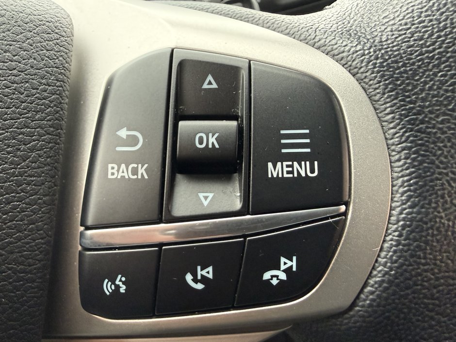 2021 Ford Explorer Limited-17