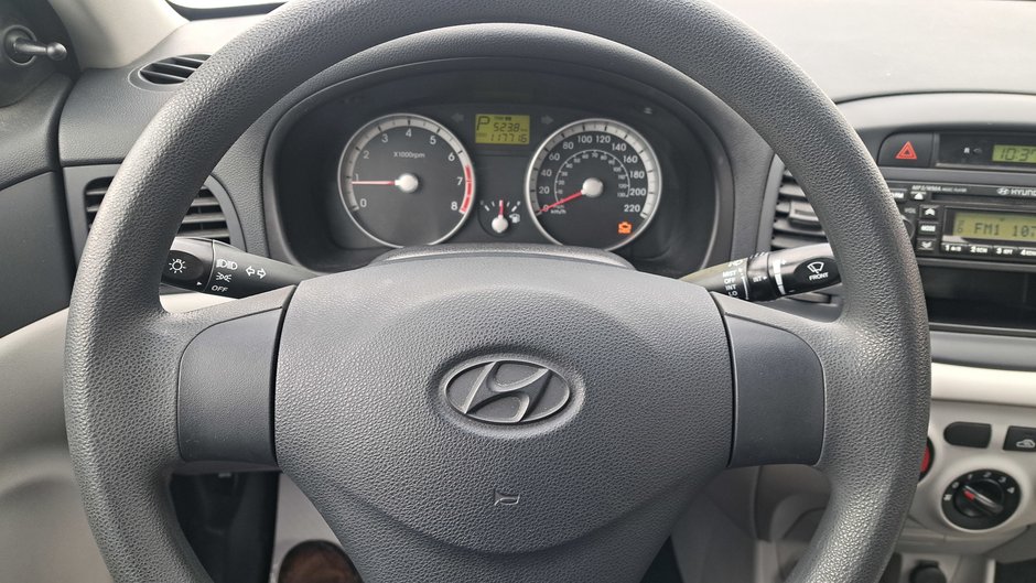 Hyundai Accent Auto GLS 2009-10