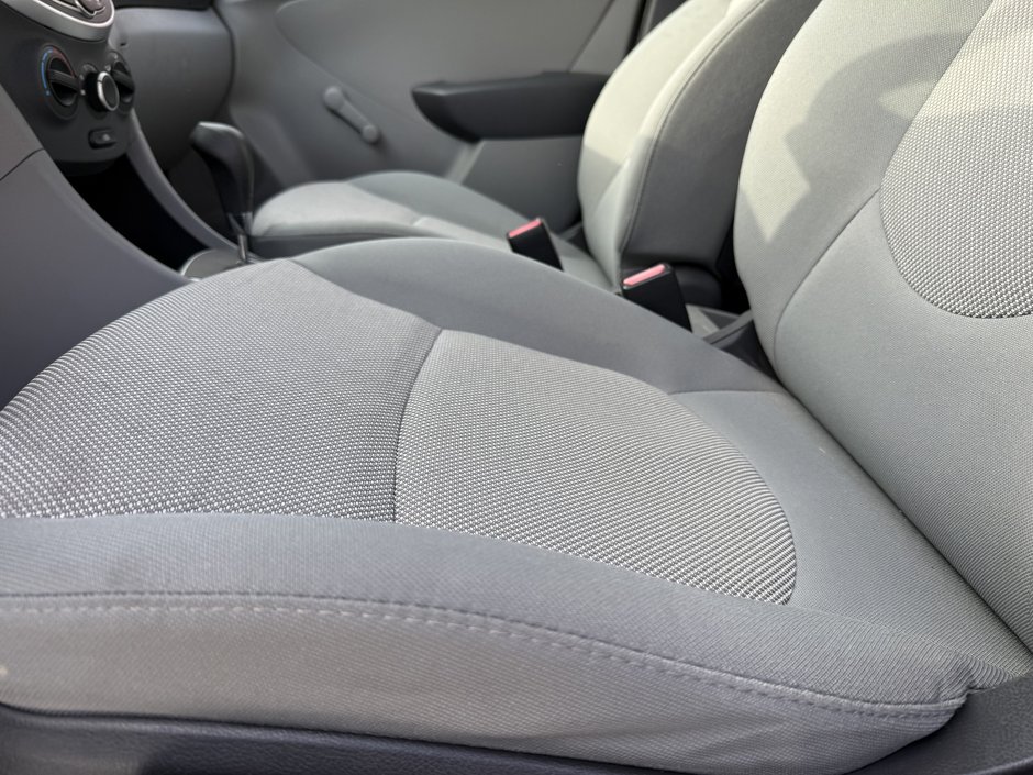 Hyundai Accent L 2012-10