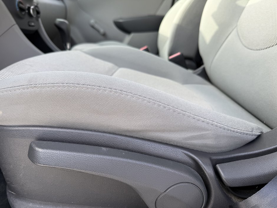 Hyundai Accent L 2012-9