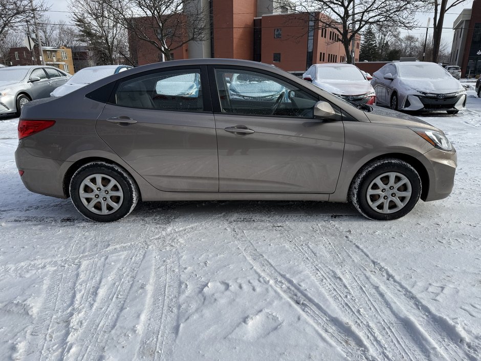 Hyundai Accent L 2012-6