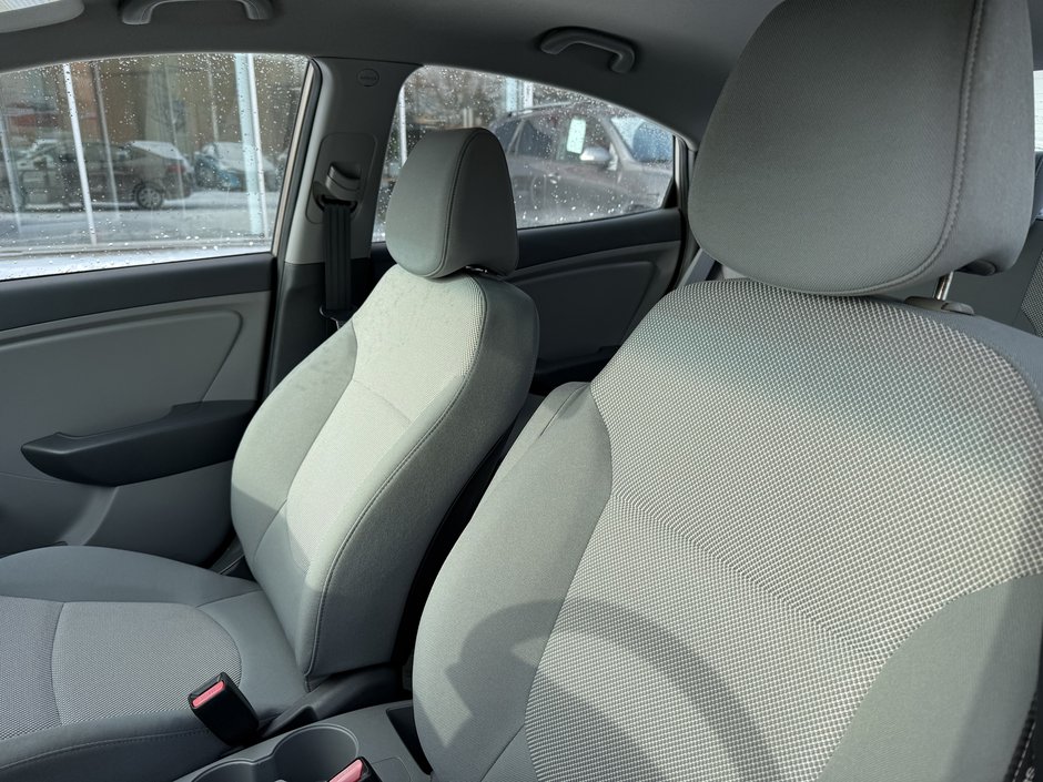 Hyundai Accent L 2012-11