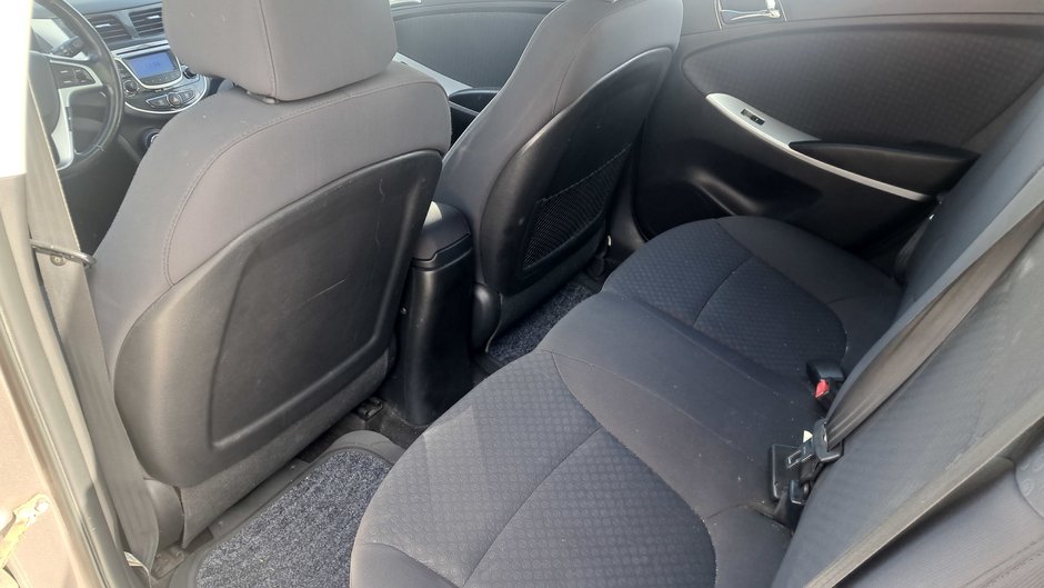 2013 Hyundai Accent GLS-29