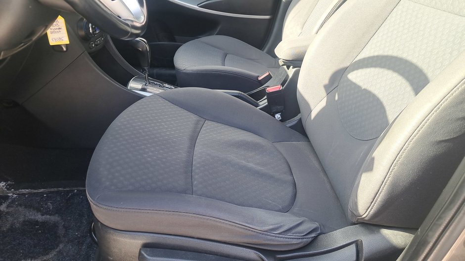 2013 Hyundai Accent GLS-7