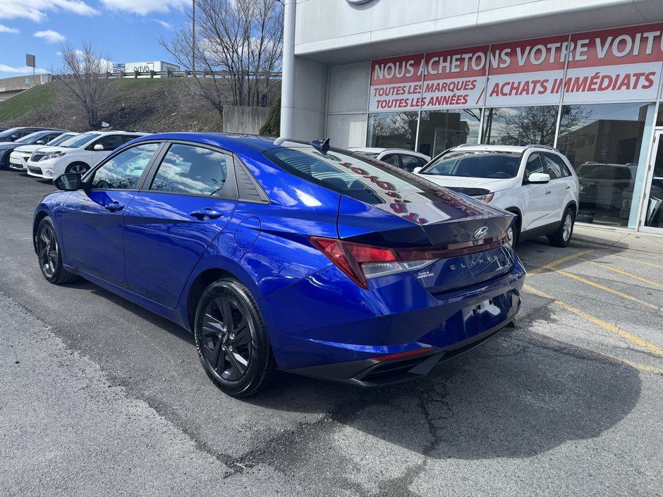Hyundai Elantra Preferred 2021-17