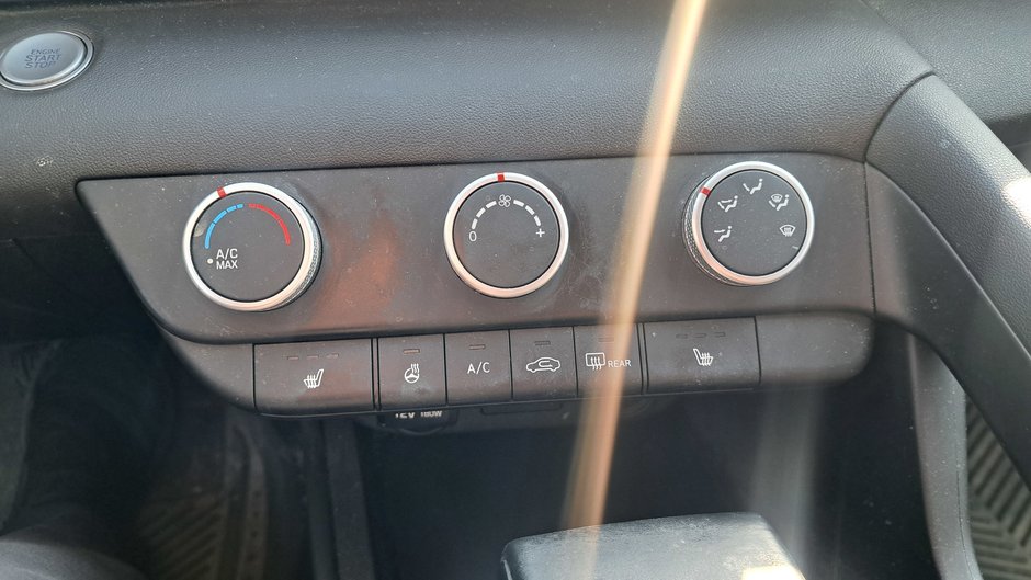 Hyundai Elantra Preferred 2021-12
