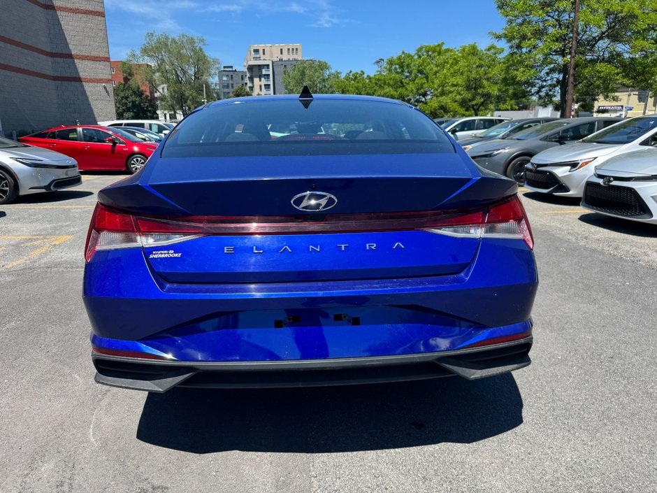 Hyundai Elantra Preferred 2021-5