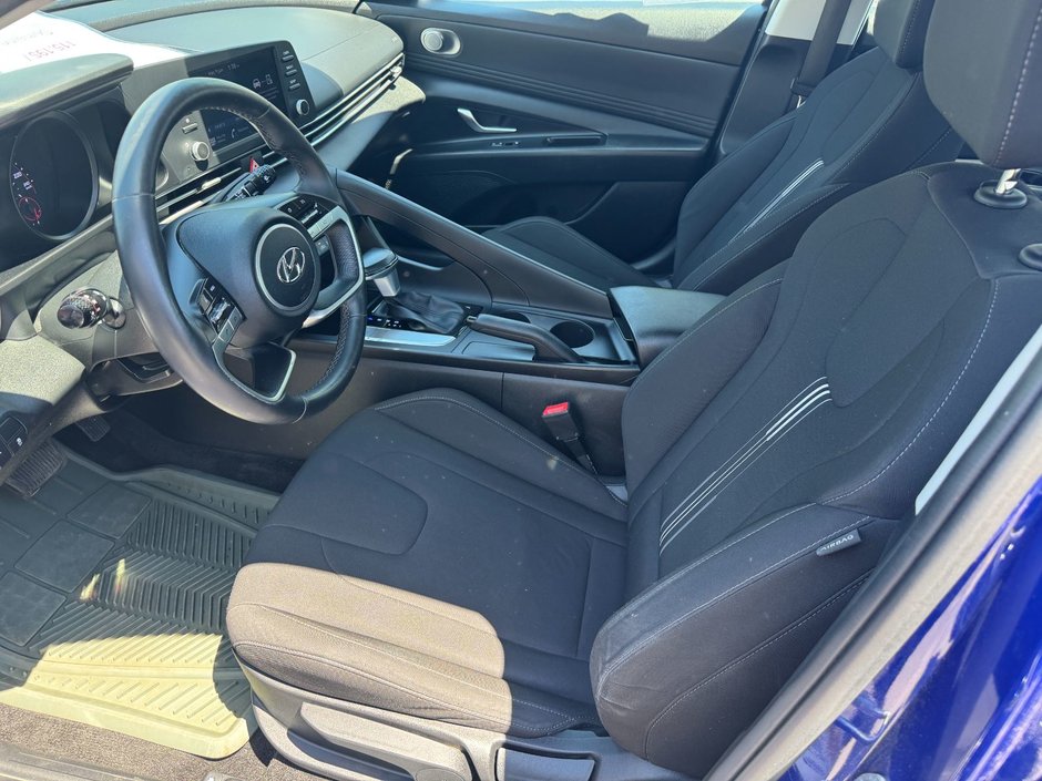 Hyundai Elantra Preferred 2021-10