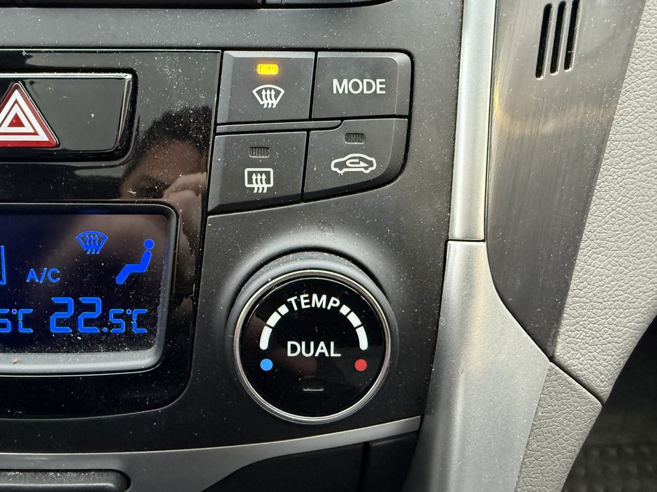 2015 Hyundai Sonata Hybrid Limited-31