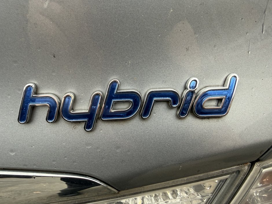 2015 Hyundai Sonata Hybrid Limited-43