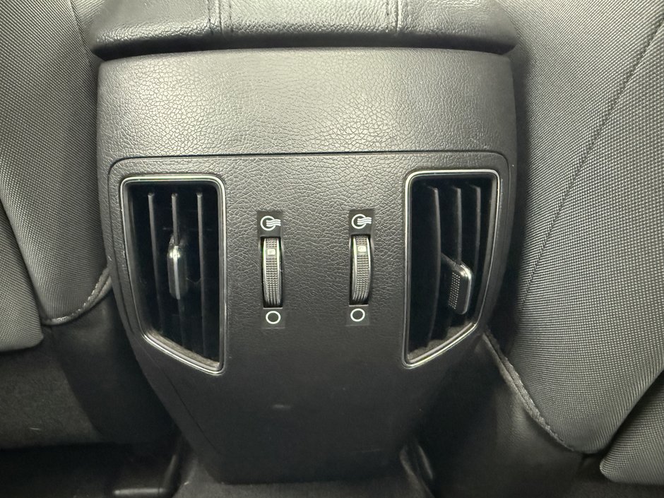 2015 Hyundai Sonata Hybrid Limited-37