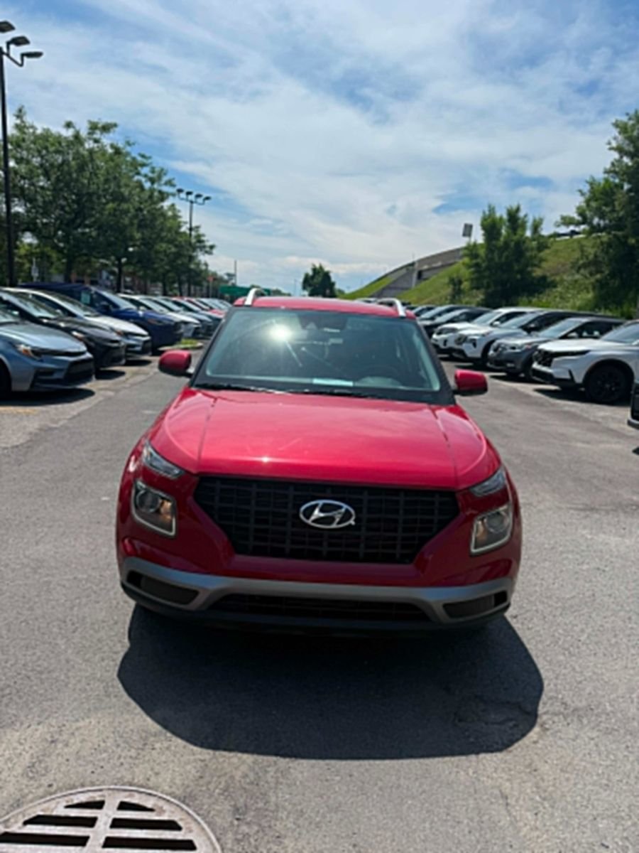 2022 Hyundai Venue SE Preferred-1