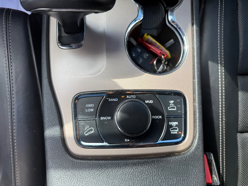 Jeep Grand Cherokee Overland 2014-13