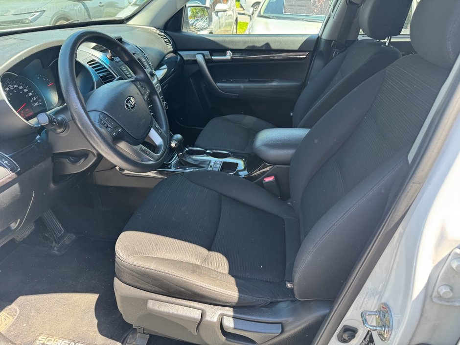 2014 Kia Sorento-12