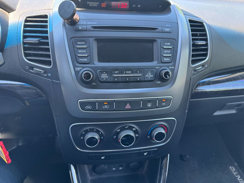 2014 Kia Sorento-16