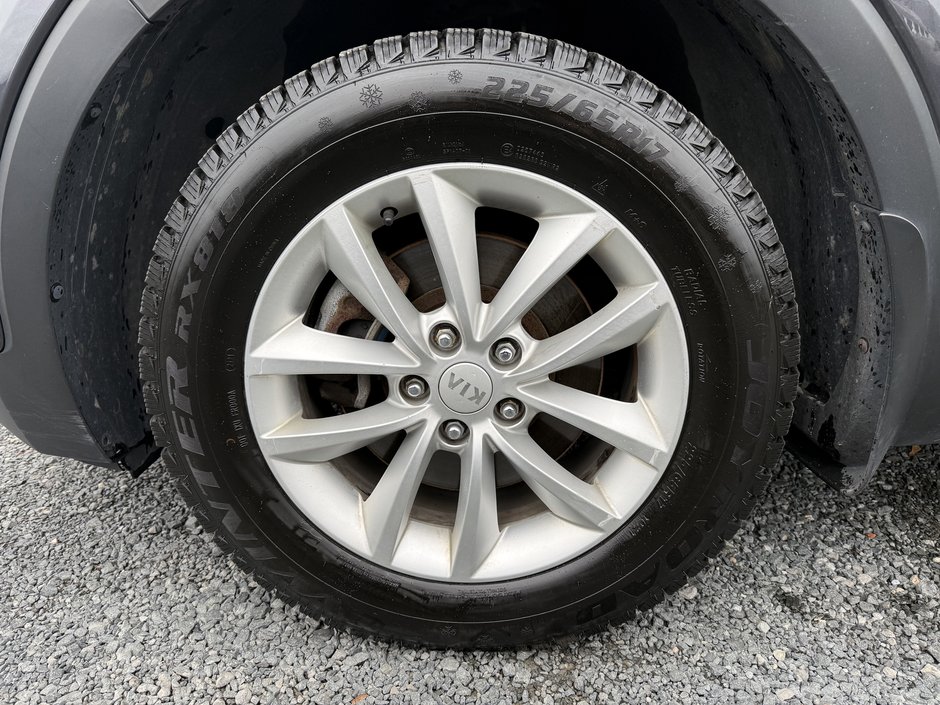 2016 Kia Sorento 2.0L Turbo LX+-41