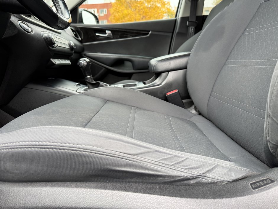 2016 Kia Sorento 2.0L Turbo LX+-10