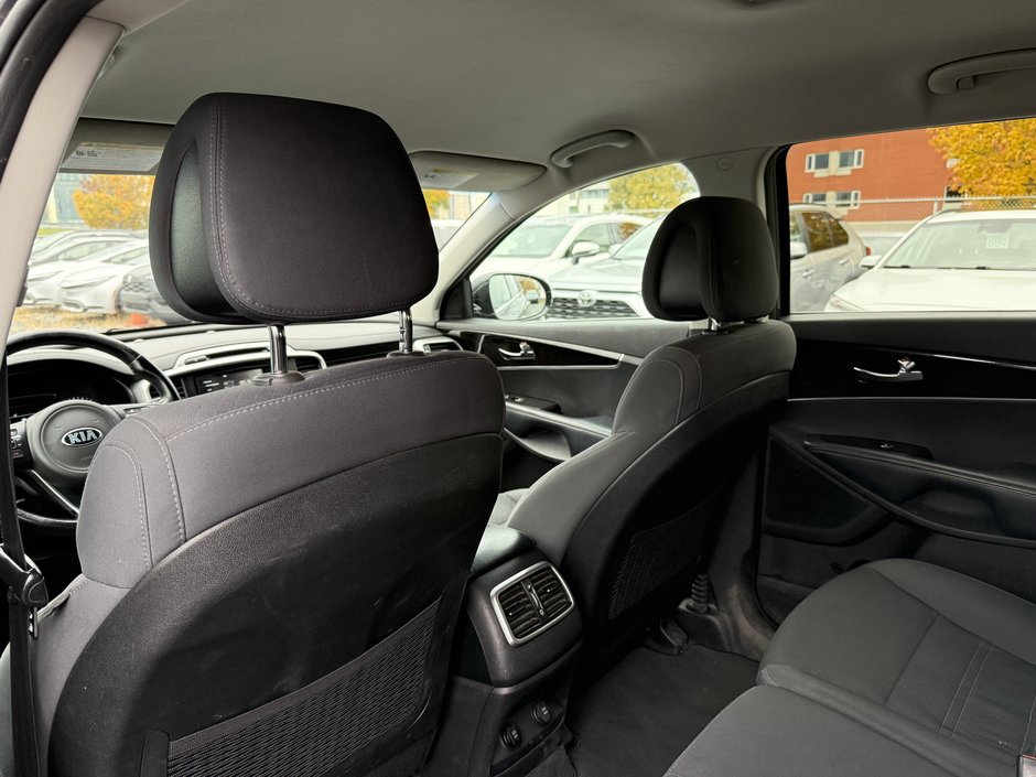 2016 Kia Sorento 2.0L Turbo LX+-35