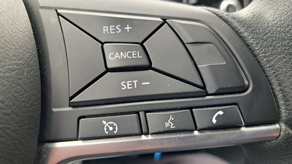 2021 Nissan Qashqai S-12