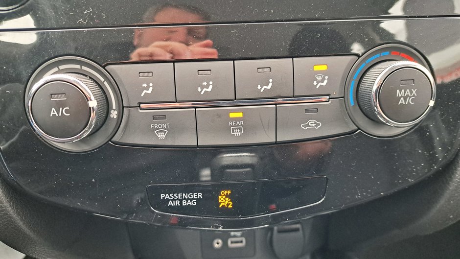 2021 Nissan Qashqai S-18