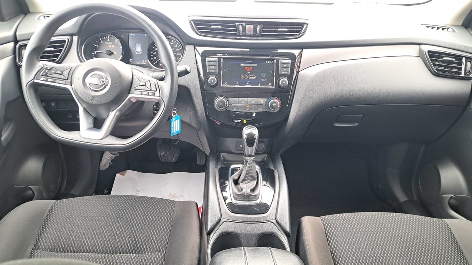 2021 Nissan Qashqai S-27