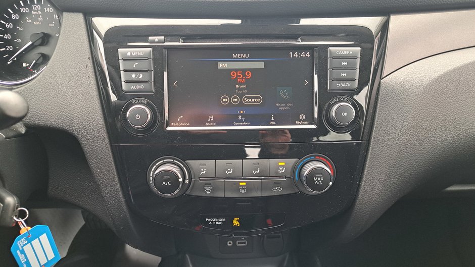 2021 Nissan Qashqai S-16