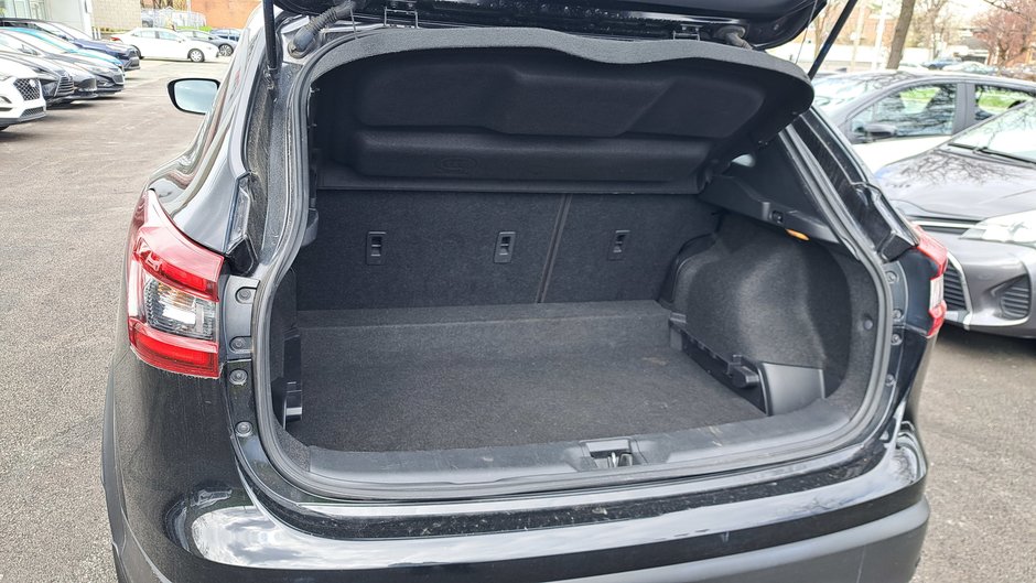 2021 Nissan Qashqai S-29