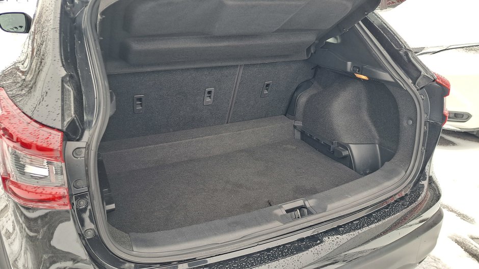 2021 Nissan Qashqai S-28