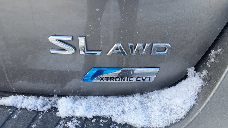 Nissan Rogue SL 2012-32