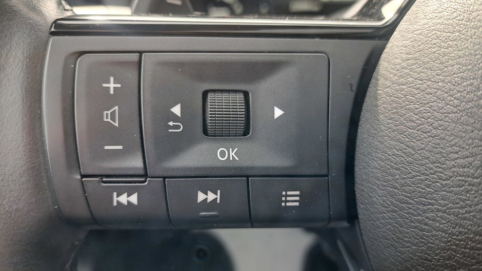 2024 Nissan Rogue Platinum-14