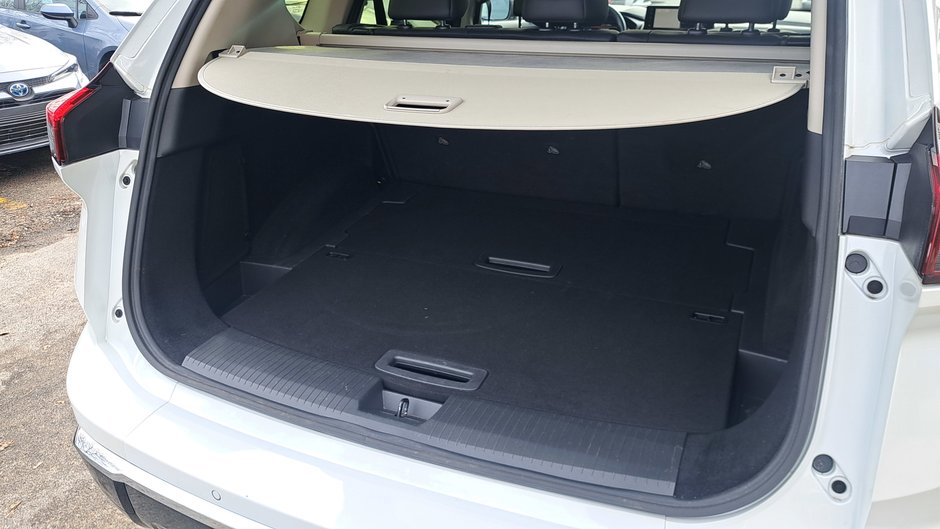 2024 Nissan Rogue Platinum-39