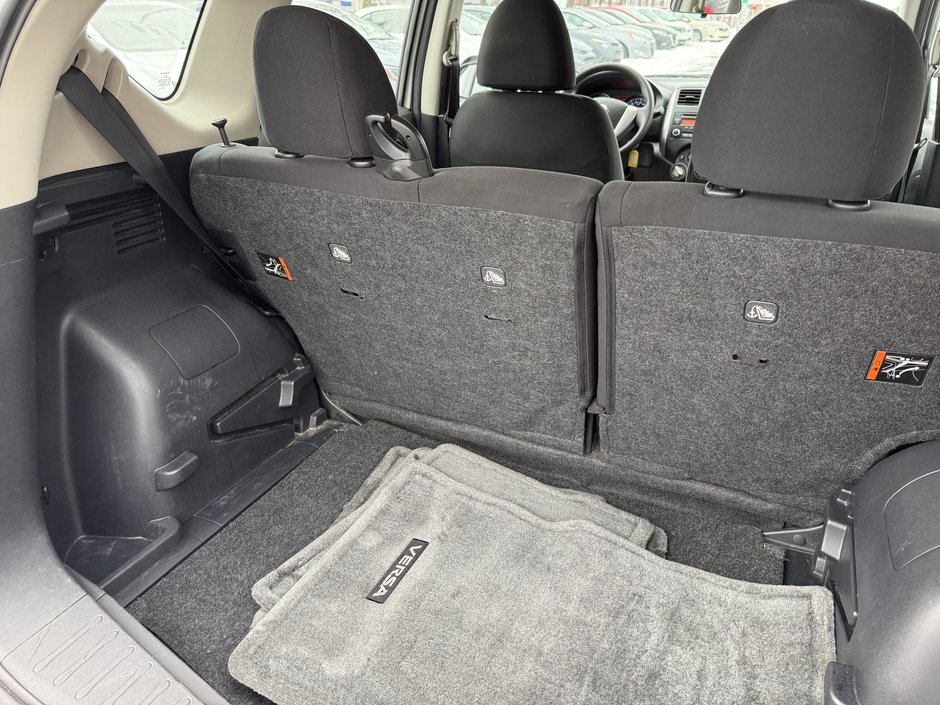 Nissan Versa Note S 2014-23