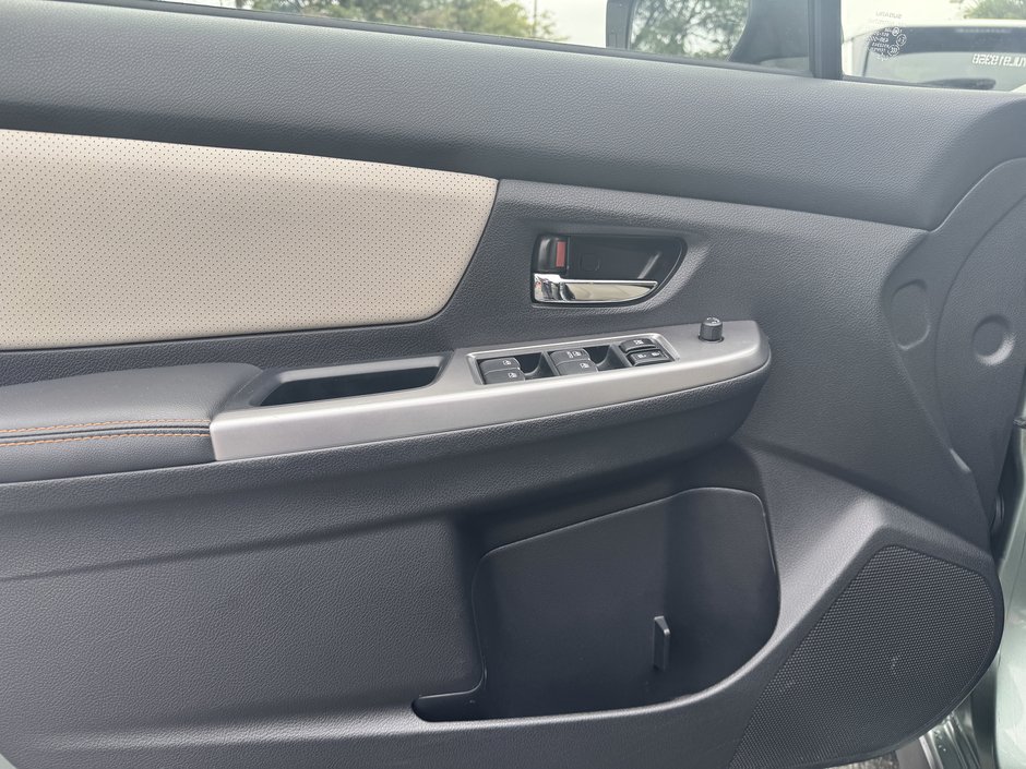 2016 Subaru Crosstrek 2.0i w/Limited/Tech Pkg-14