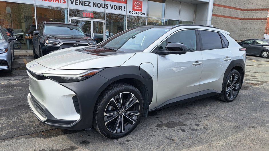 Toyota bZ4X XLE 2023-0