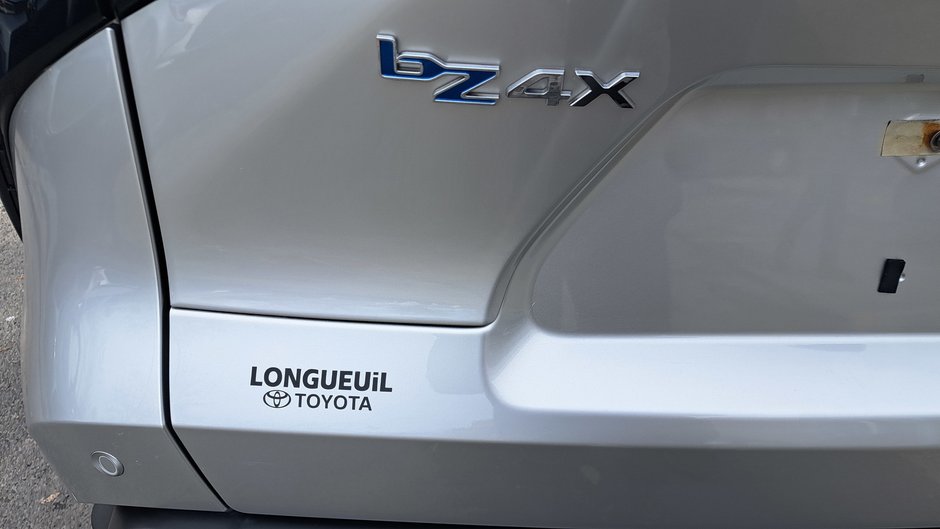 Toyota bZ4X XLE 2023-25