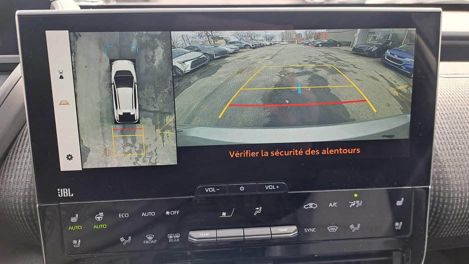 Toyota bZ4X XLE 2023-15