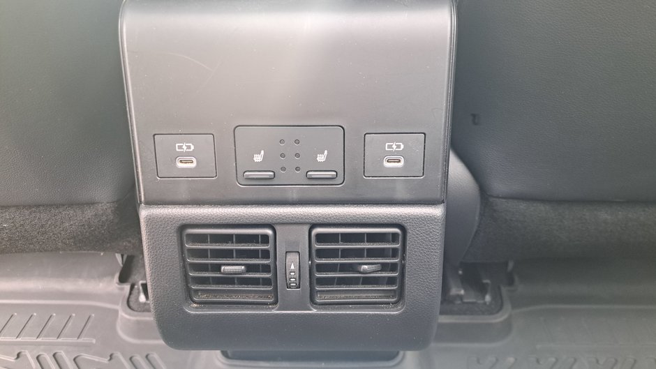 Toyota bZ4X XLE 2023-22