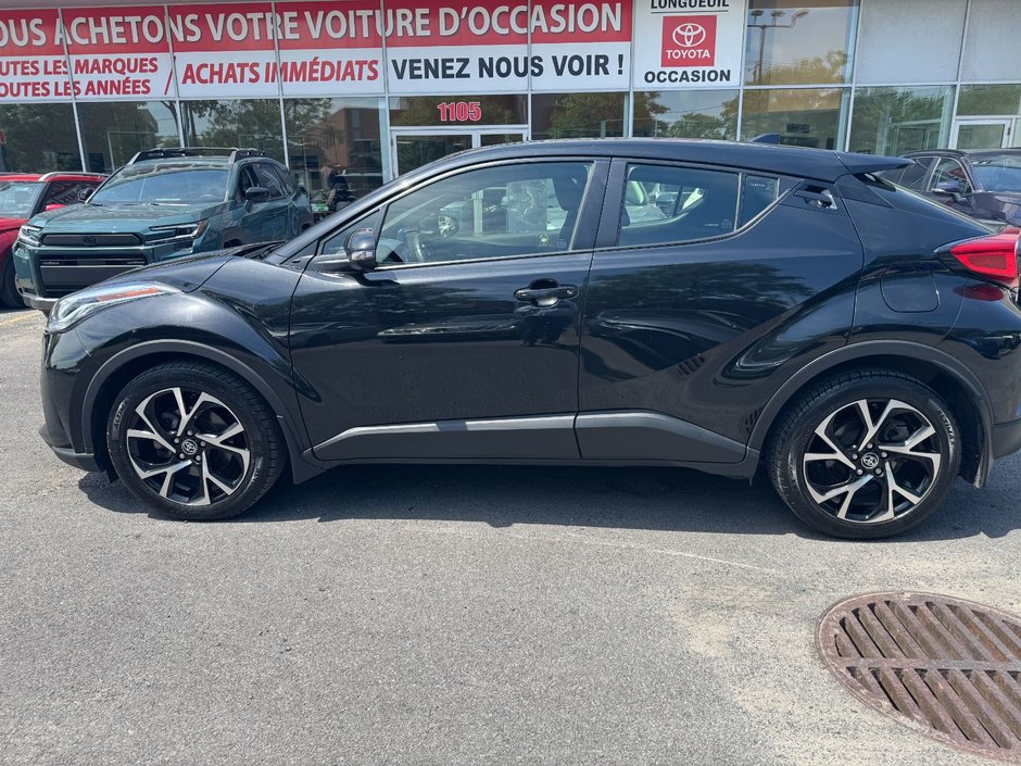2022 Toyota C-HR XLE Premium-1