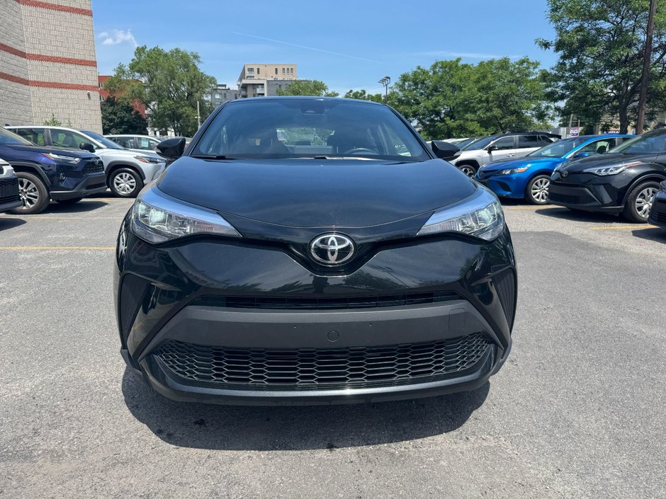 2022 Toyota C-HR XLE Premium-7