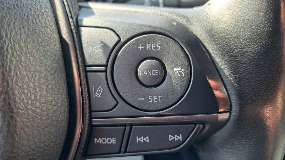 Toyota Camry Hybrid XSE 2023-12