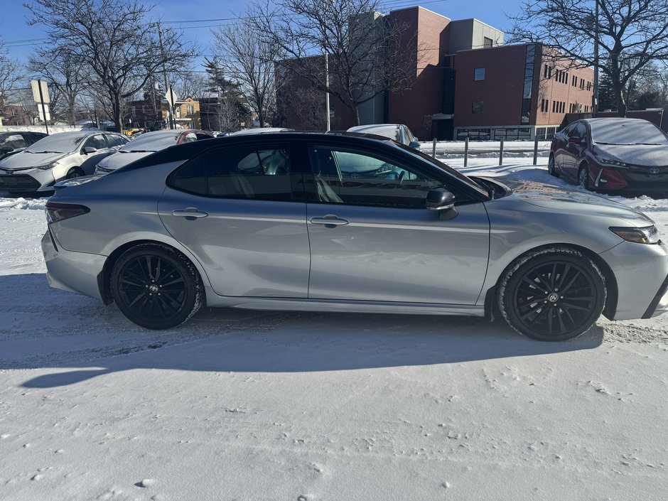 Toyota Camry Hybrid XSE 2023-14