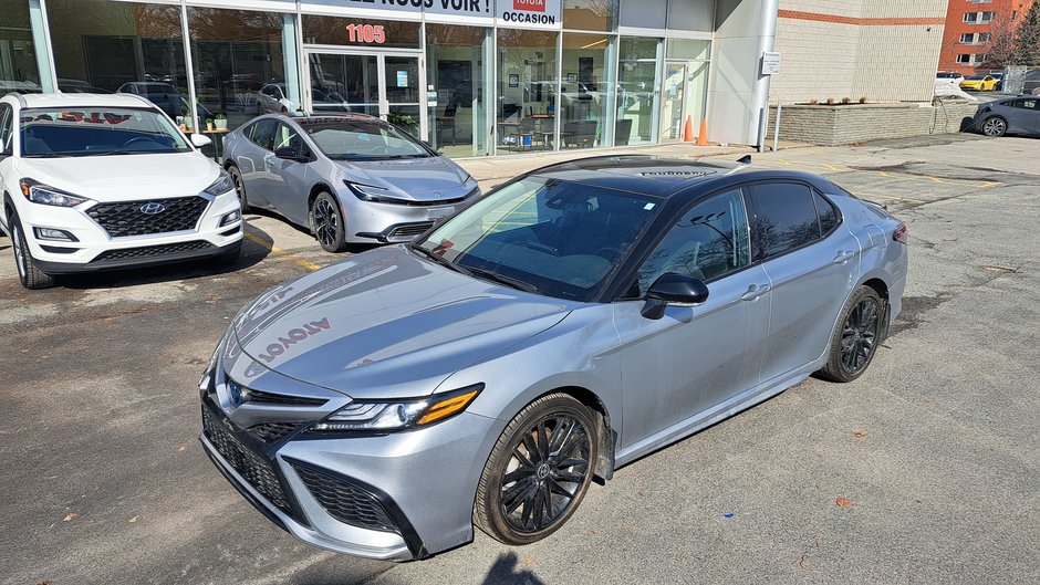 Toyota Camry Hybrid XSE 2023-35