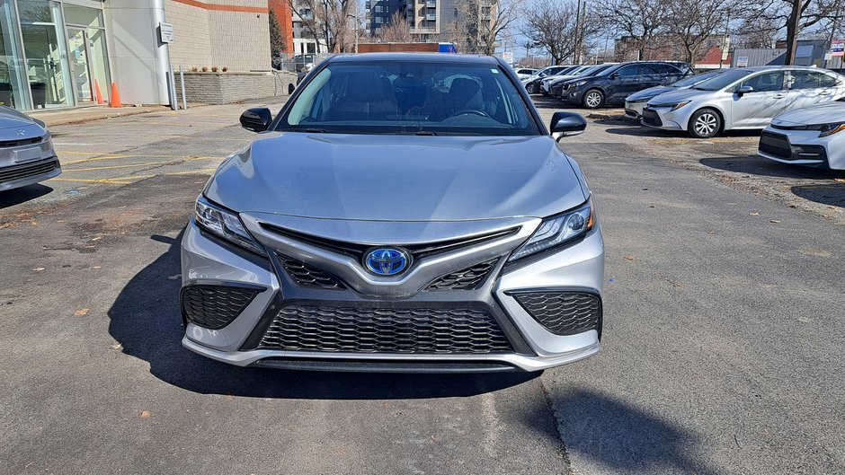 Toyota Camry Hybrid XSE 2023-34