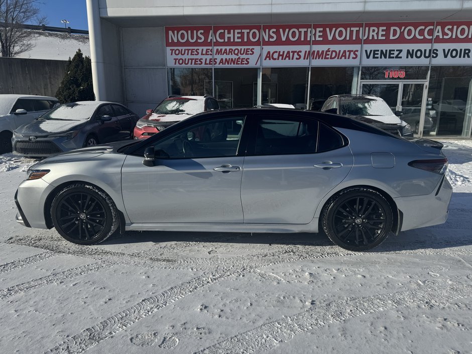 Toyota Camry Hybrid XSE 2023-10